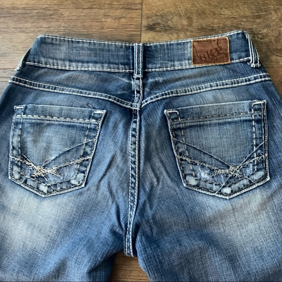 BKE Distressed Boot Cut Denim Jean Bundle 26 X 33 1/2 and 26 x 31 1/2 - Picture 12 of 14